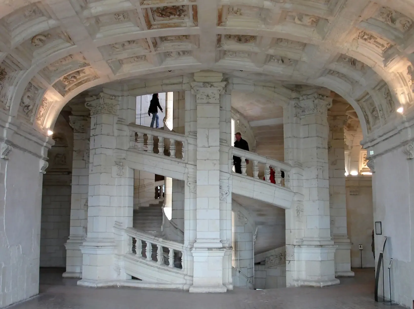 Châteaux Not Listed and Our Approach - Chambord Staircase